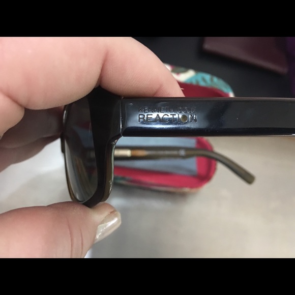Kenneth Cole Reaction RX 😎 Sunglasses 😎 - Picture 2 of 5
